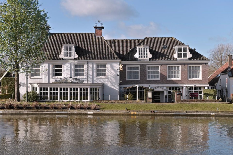 De-Nederlanden-Restaurant-Boutique-Hotel-Vreeland-Exterior.JPEG