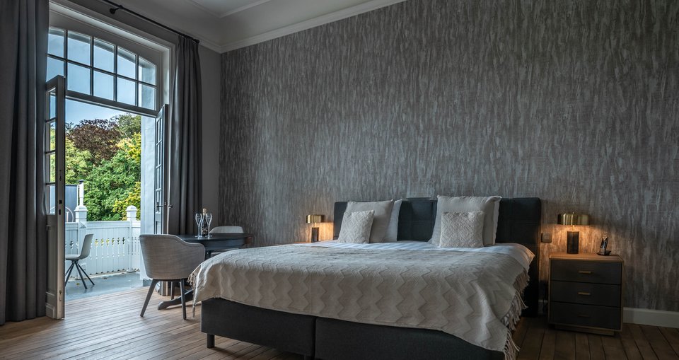 Royal Suite 1.jpg